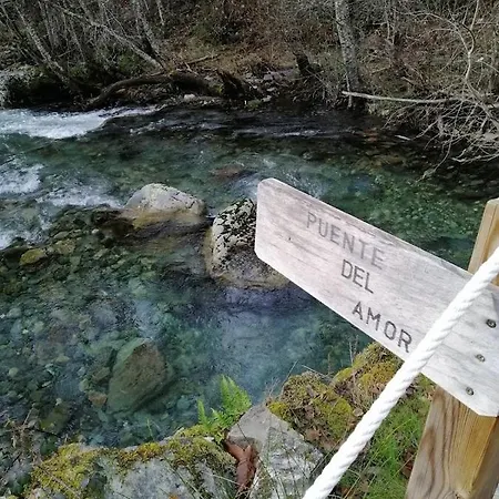 펜션 Bierzo Encantado Valle de Finolledo