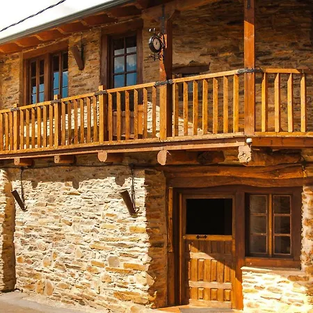 Holiday home Bierzo Encantado Valle de Finolledo