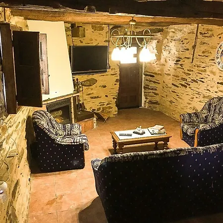 Holiday home Bierzo Encantado Valle de Finolledo